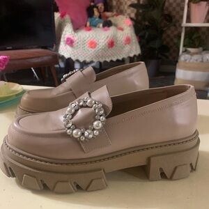 Creamy Beige Platform Alohas Loafers